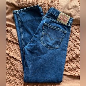 **super cute** women’s Levi’s high rise straight leg 505 33x34 dark wash